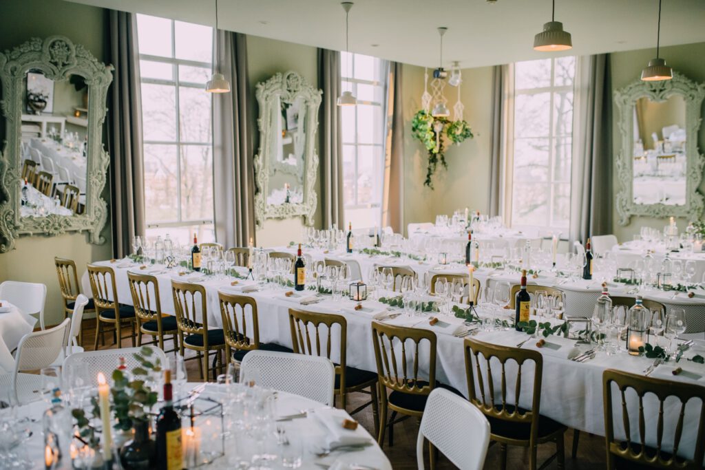 Tuinkamer Stadsvilla Sonsbeek met diner opstelling